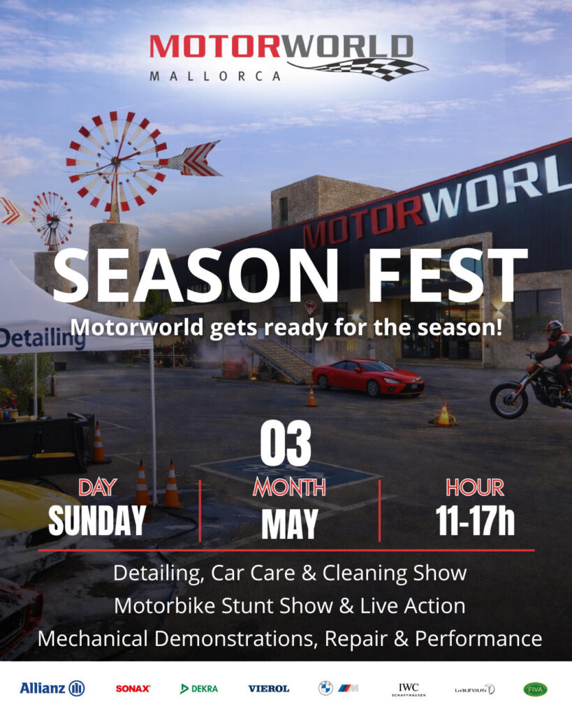 Werbeplakat für Motorworld Season Fest mit rotem Sportwagen, Motorrad, Windrädern und Veranstaltungsdetails (3. Mai, 11–17h).