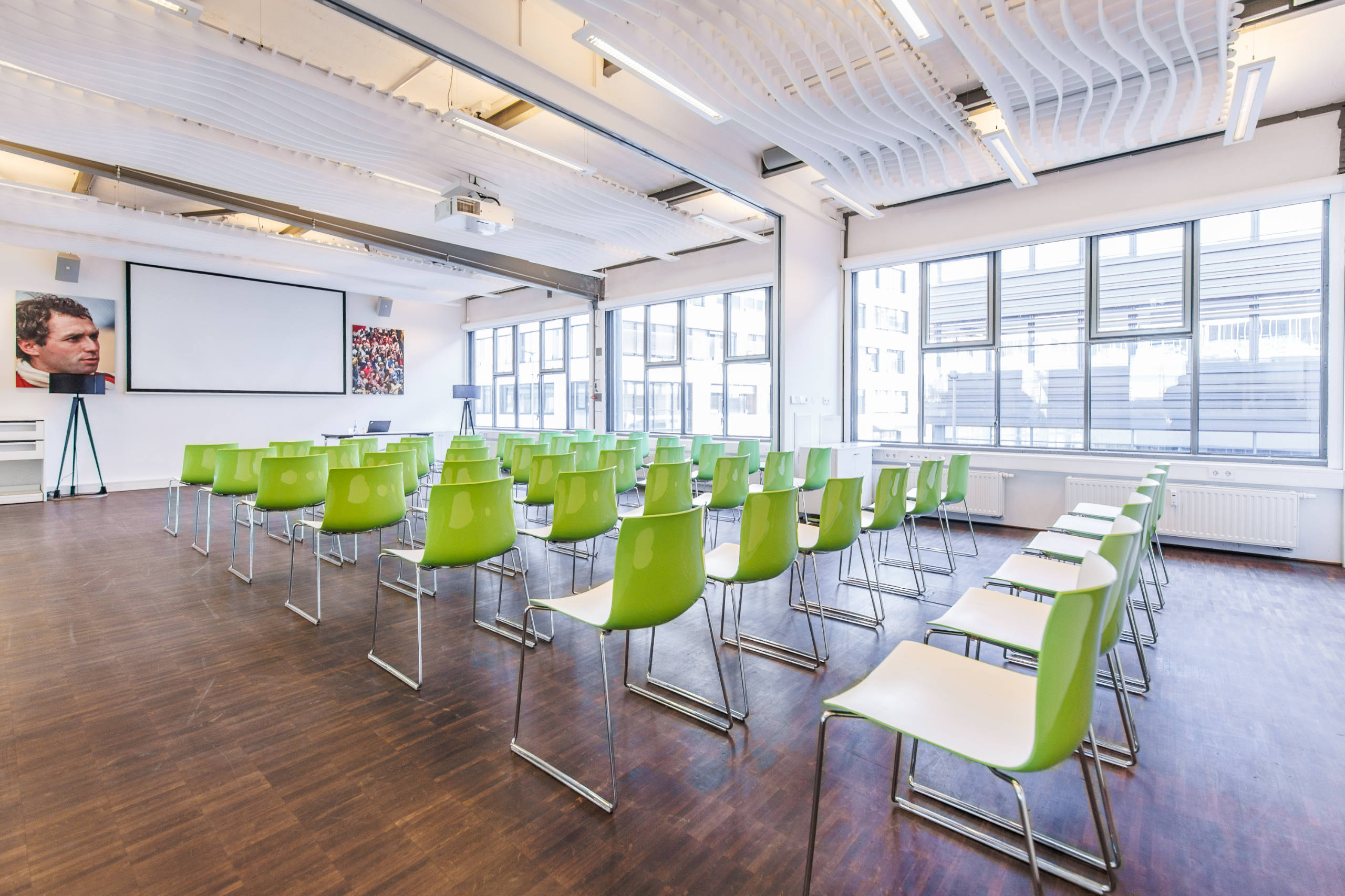 Jochen-Mass & Jacky-Ickx-Lounge Kombi