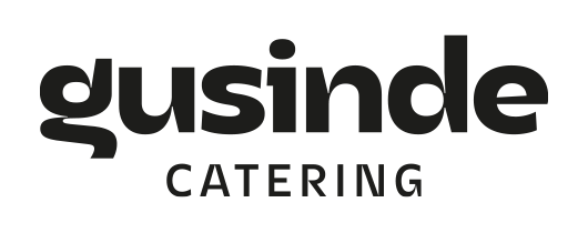 Schwarzes Logo mit dem Wort „gusinde“ in kräftiger Schrift und darunter klein „CATERING“ in Großbuchstaben.
