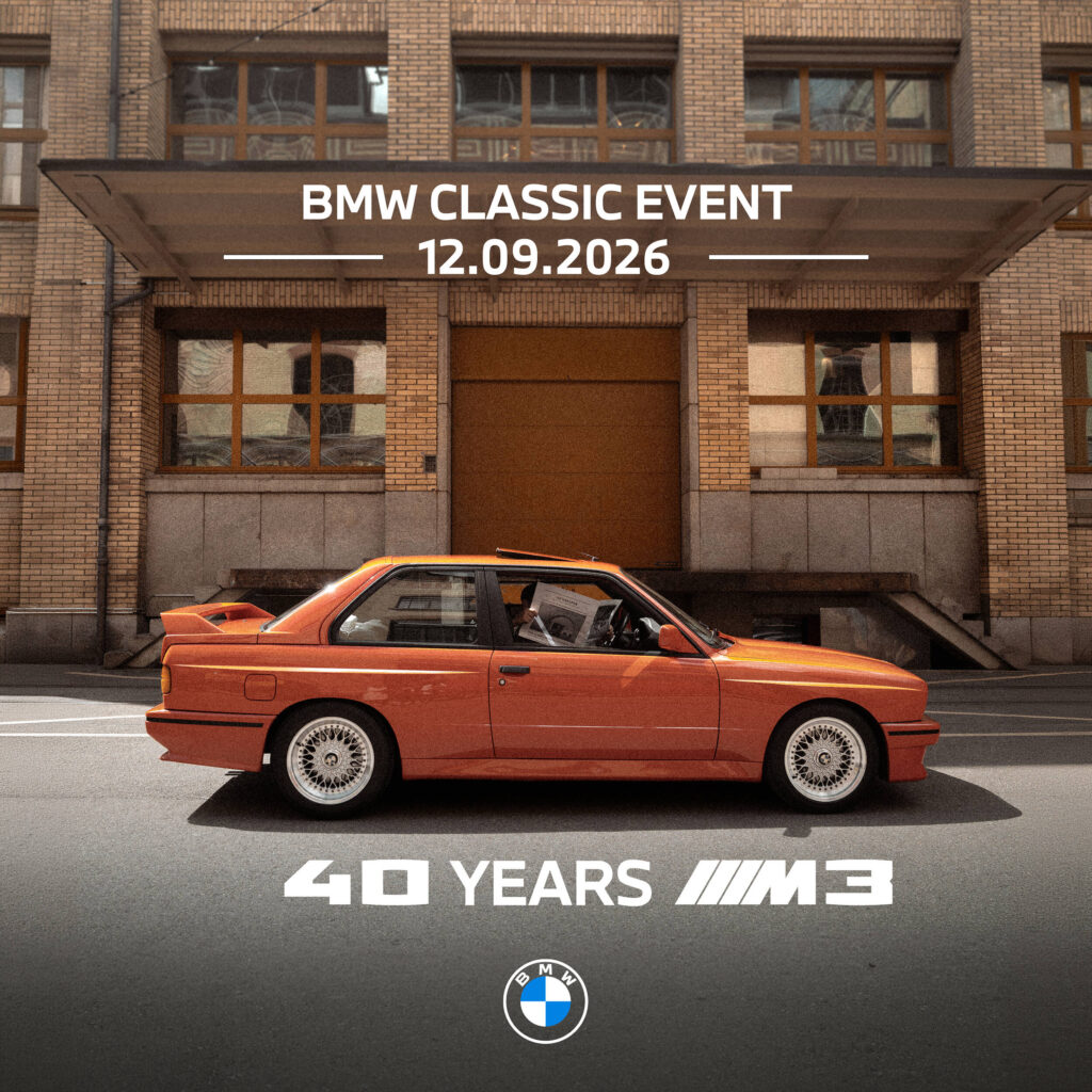 BMW Classic Event-Plakat mit orangefarbenem BMW M3 vor einem Gebäude und dem Datum 12.09.2026
