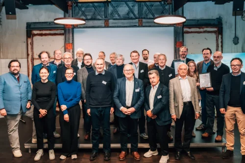 MOTORWORLD Buchpreis 2024: Preisträger und Jury (Foto: FRAME BY FRAME GmbH)