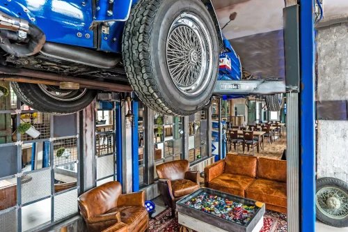 Motorworld-Inn_Koeln_Eventgarage2