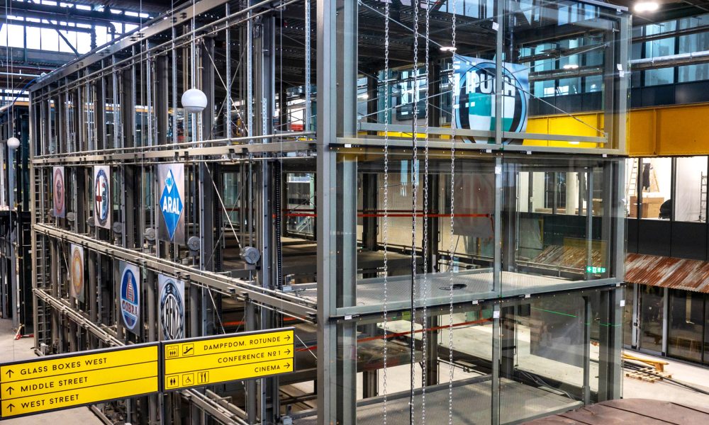 motorworld-muenchen-lokhalle-glasboxen